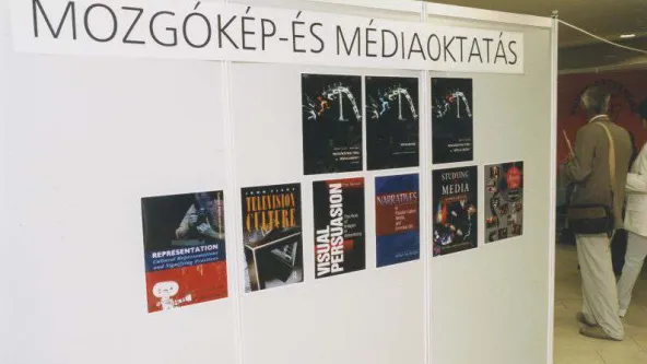 A Közoktatási Program Napja. Program- és tanévzáró fesztivál. A Soros Alapítvány a Közoktatási megaprogram keretében 20 millió dollárral segítette a közoktatási rendszer fejlesztését.
