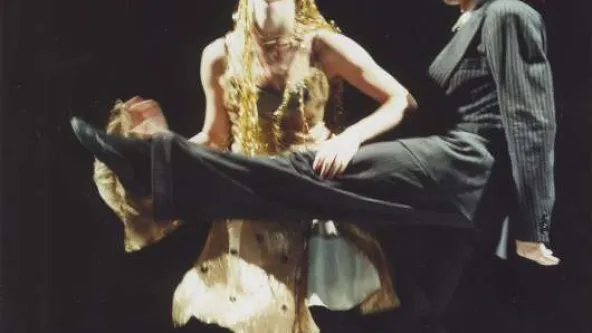 Bozsik Yvette: Xtabay. A Bozsik Yvett Társulat előadása a 15 éves Soros Alapítvány tiszteletére a Trafóban. 